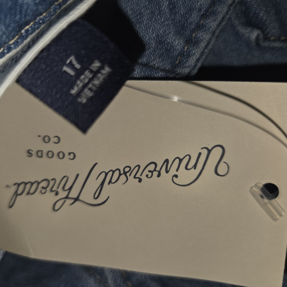 Universal Thread Classic Blue Denim Jacket - image 4